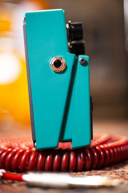 boss tr 2 tremelo pedal haggertys 6