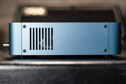 darkglass alpha omega 900W bass amplifier haggertys 06