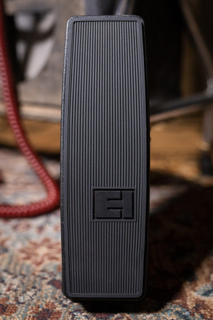 Electro-Harmonix Dual Expression Dual-Output Control Pedal