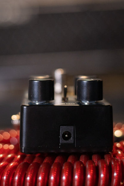 Electro-Harmonix Satisfaction Plus Fuzz Pedal