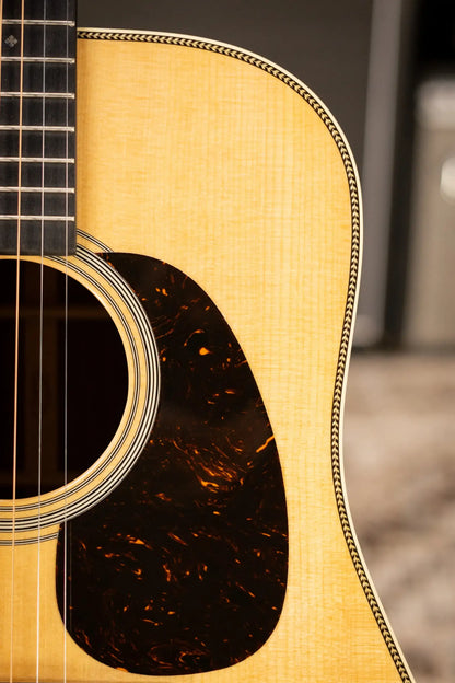 Martin Super HD-28 Dreadnought Acoustic Guitar with Hardshell Case