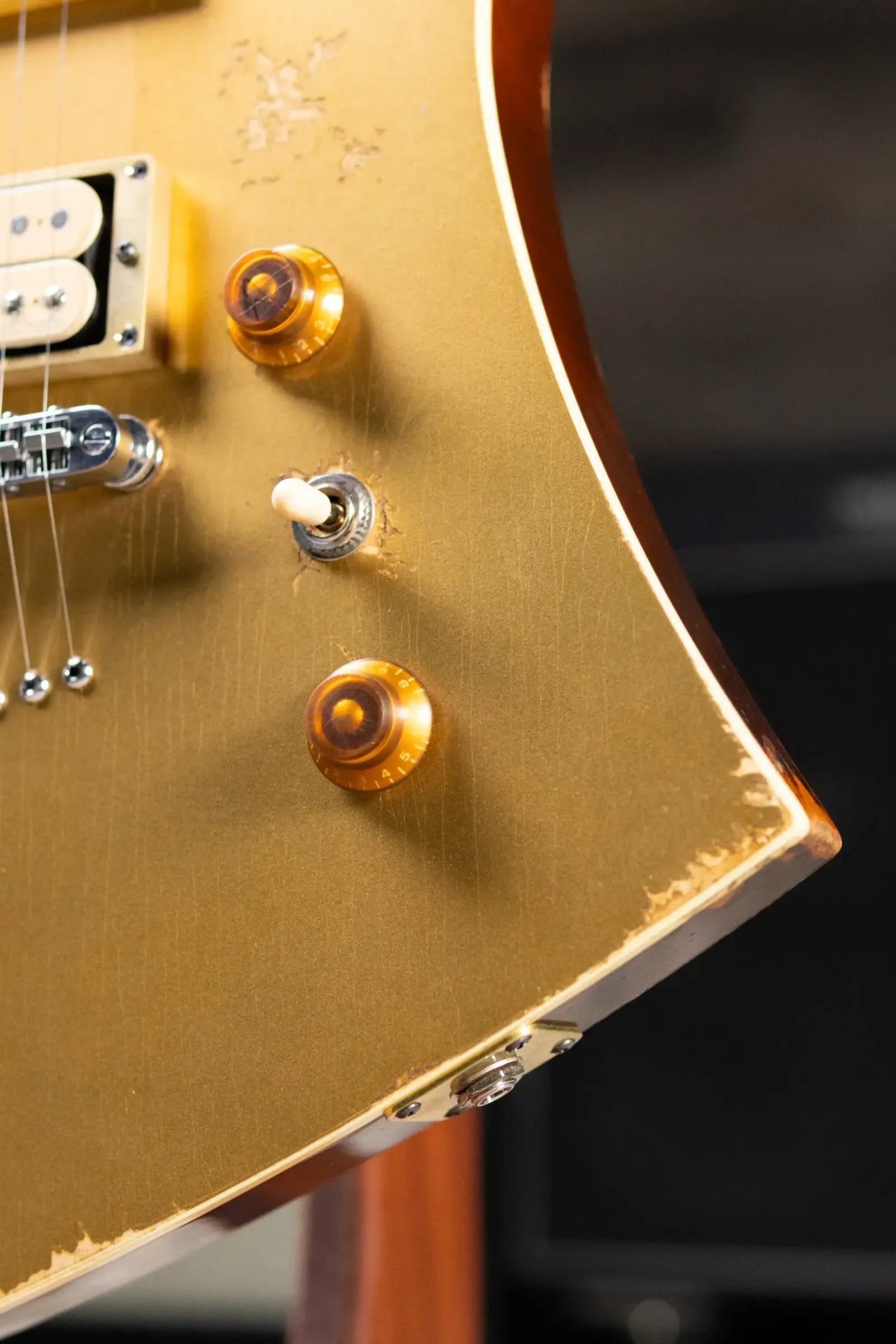 Jackson Custom Shop USA Special Edition Kelly Electric Guitar - Nitro-Relic Tour Gold Top with Hardshell Case