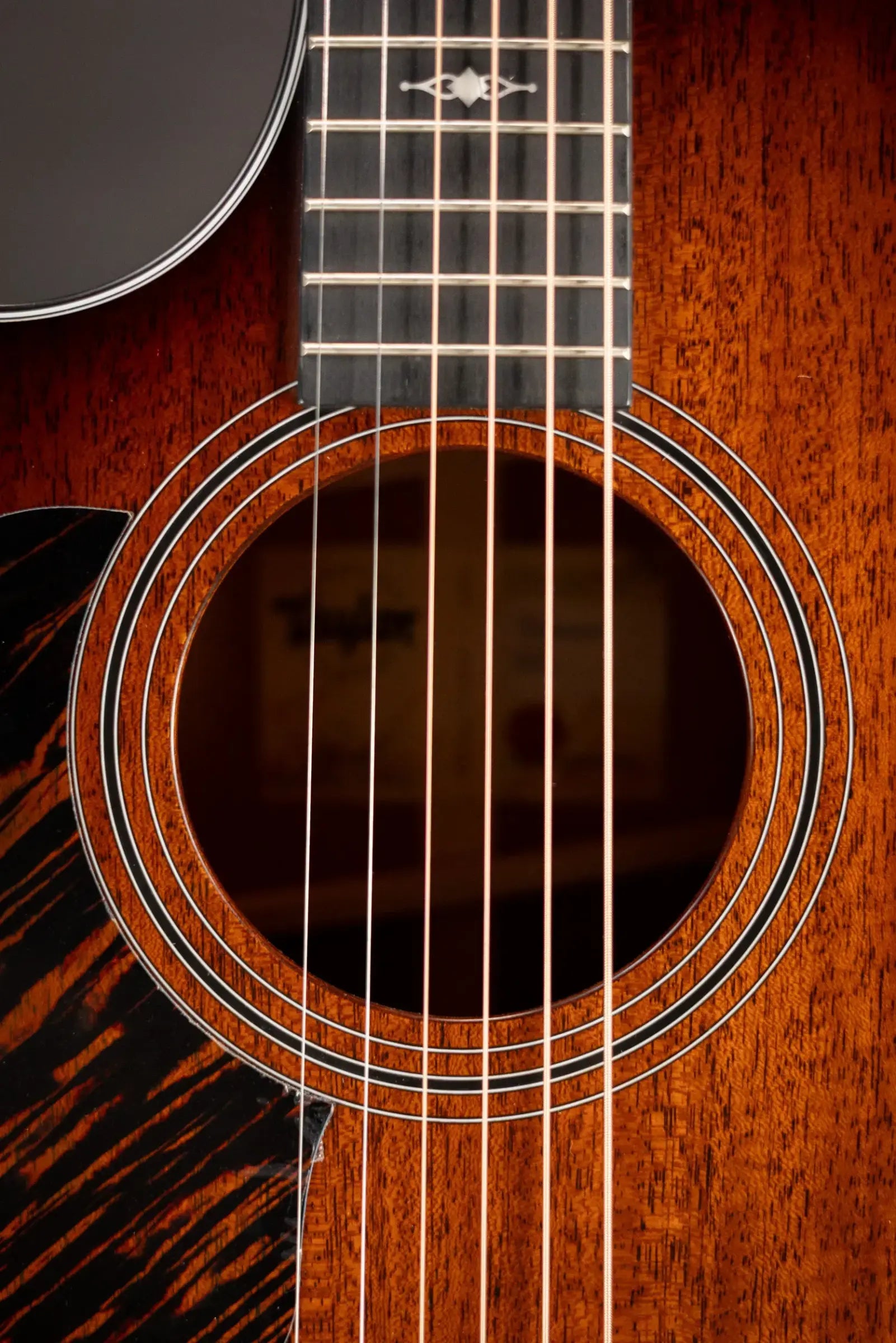Taylor 324ce Left-Hand Grand Auditorium Acoustic/Electric Guitar - Shaded Edge Burst with Hardshell Case