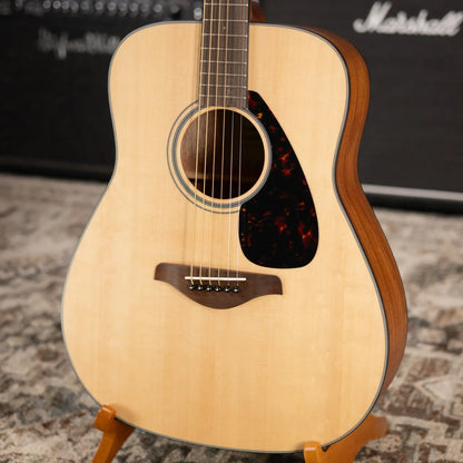Yamaha FG800M Dreadnought Acoustic Guitar - Matte Finish