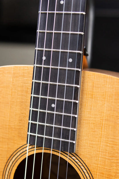Taylor Academy 12e-N Nylon Grand Concert Acoustic/Electric Guitar with Gig Bag