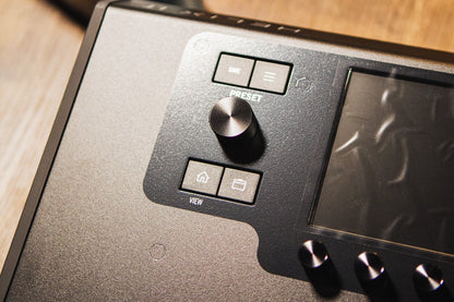 line 6 helix LT floorboard multi effects processor haggertys 02