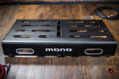 MONO Pedalboard Medium Black + Tour Accessory Case 2.0 Black