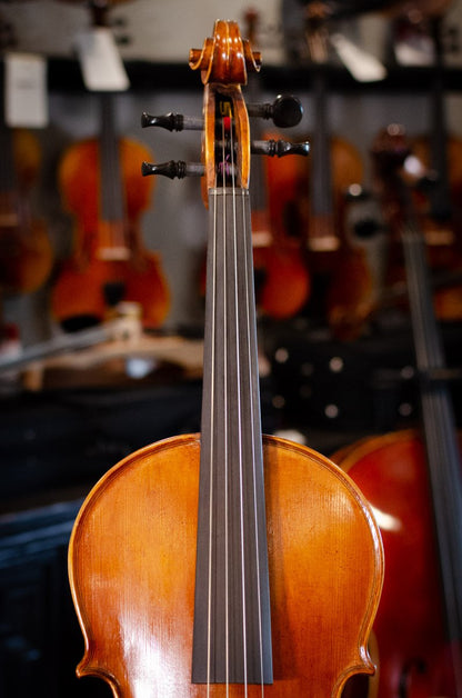16" Krutz Artisan 750 Series A675 with Case