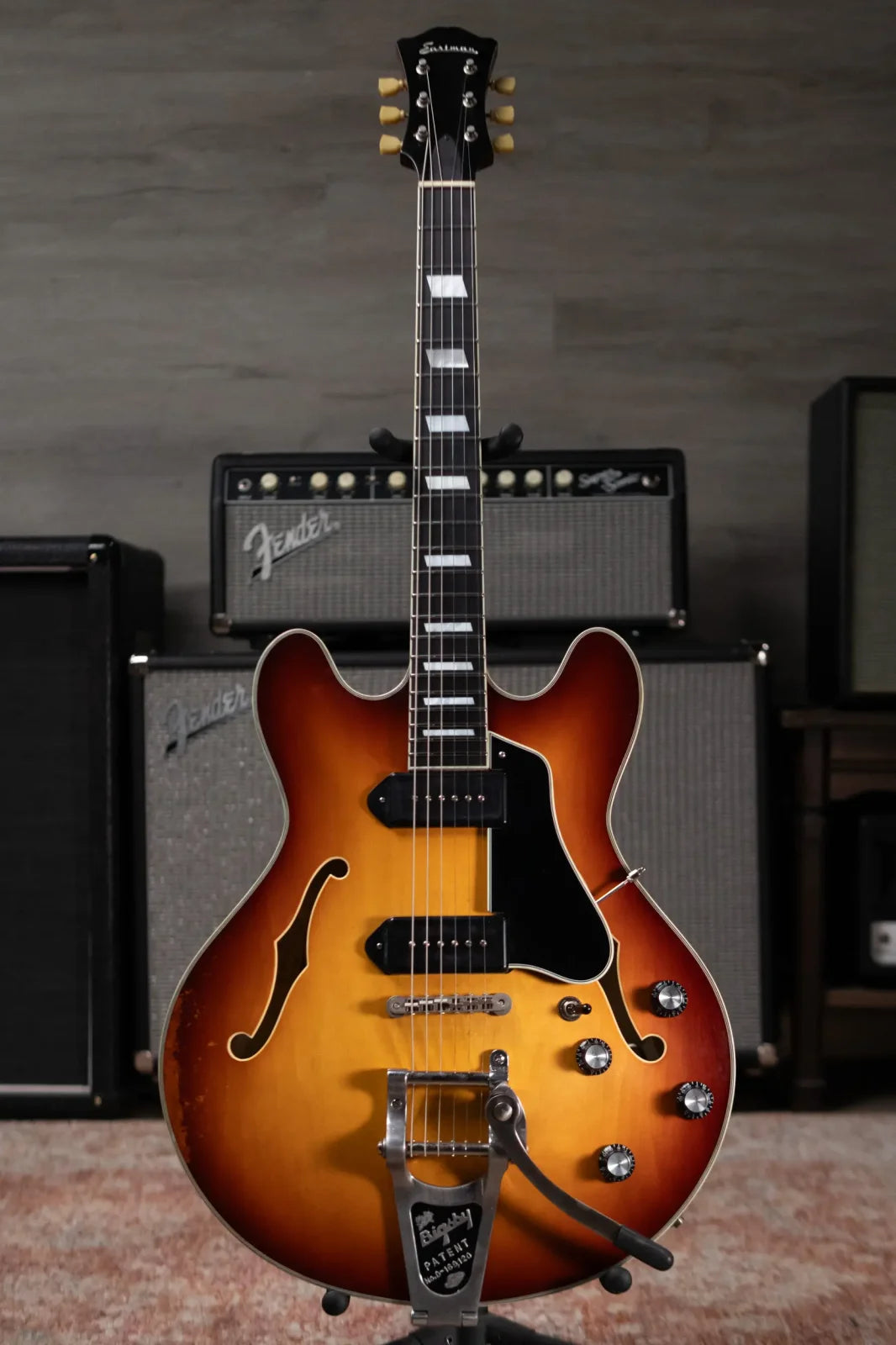 Eastman T64/V-GB Antique Goldburst with Bigsby and Hardshell Case