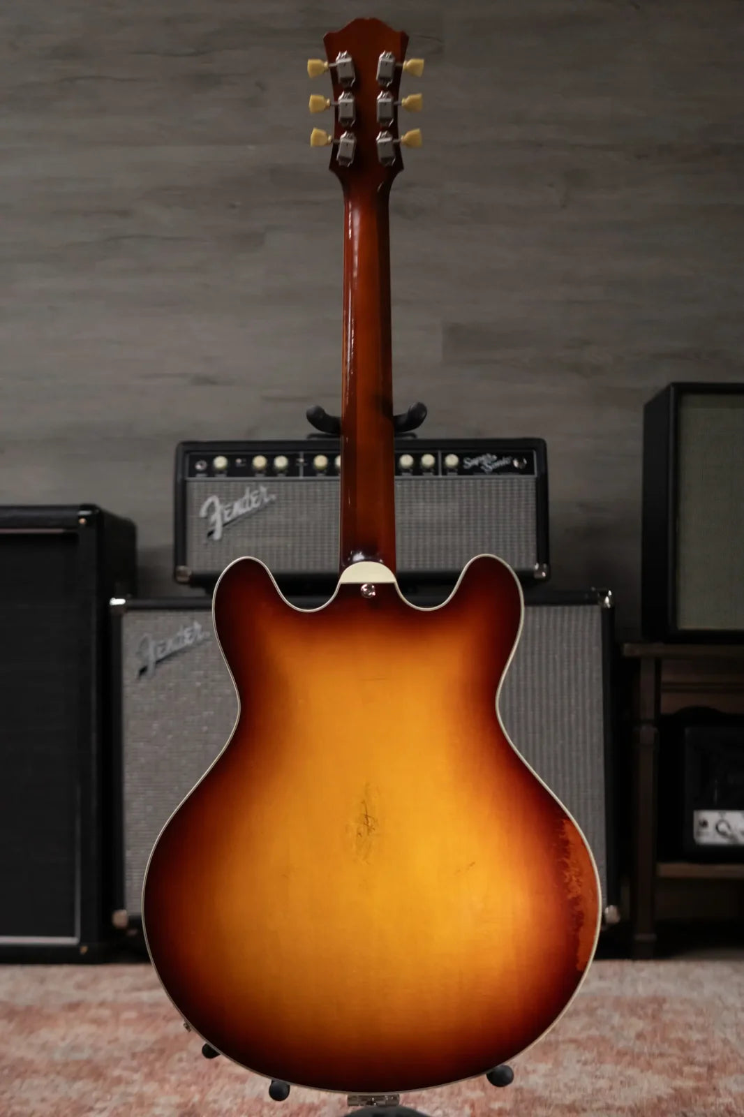 Eastman T64/V-GB Antique Goldburst with Bigsby and Hardshell Case