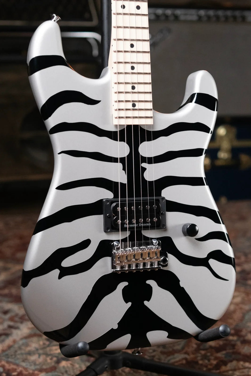 new 6 8 lbs Charvel Super Stock SD1 H 2PT Maple Fingerboard Silver Bengal haggertys 03