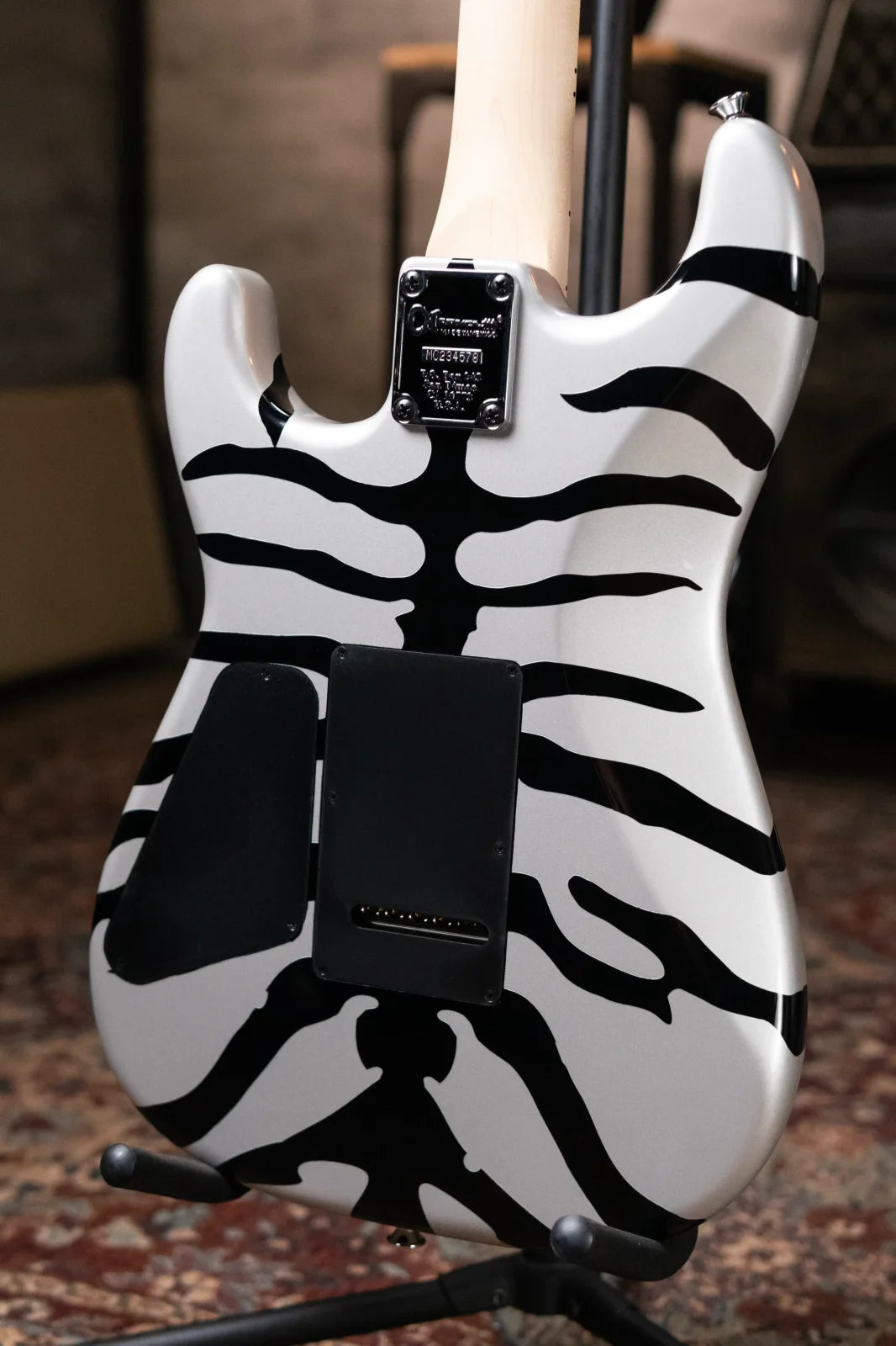 new 6 8 lbs Charvel Super Stock SD1 H 2PT Maple Fingerboard Silver Bengal haggertys 08