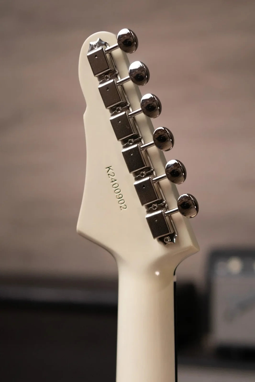Eastman Juliet - Pomona Blonde with Soft Case