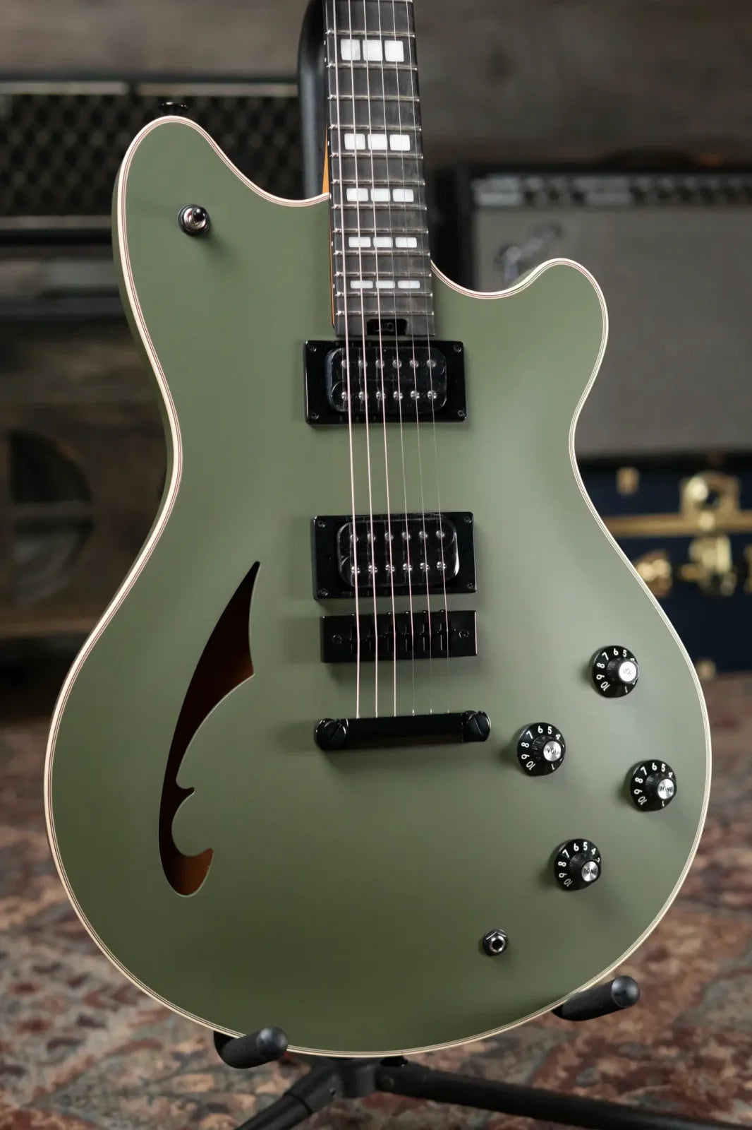EVH SA-126 Special - Matte Army Drab with Hardshell Case