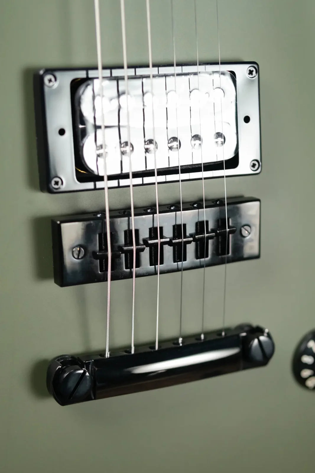 EVH SA-126 Special - Matte Army Drab with Hardshell Case