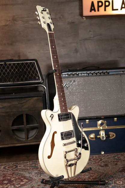 Duesenberg Starplayer TV Fullerton - White with Hardshell Case