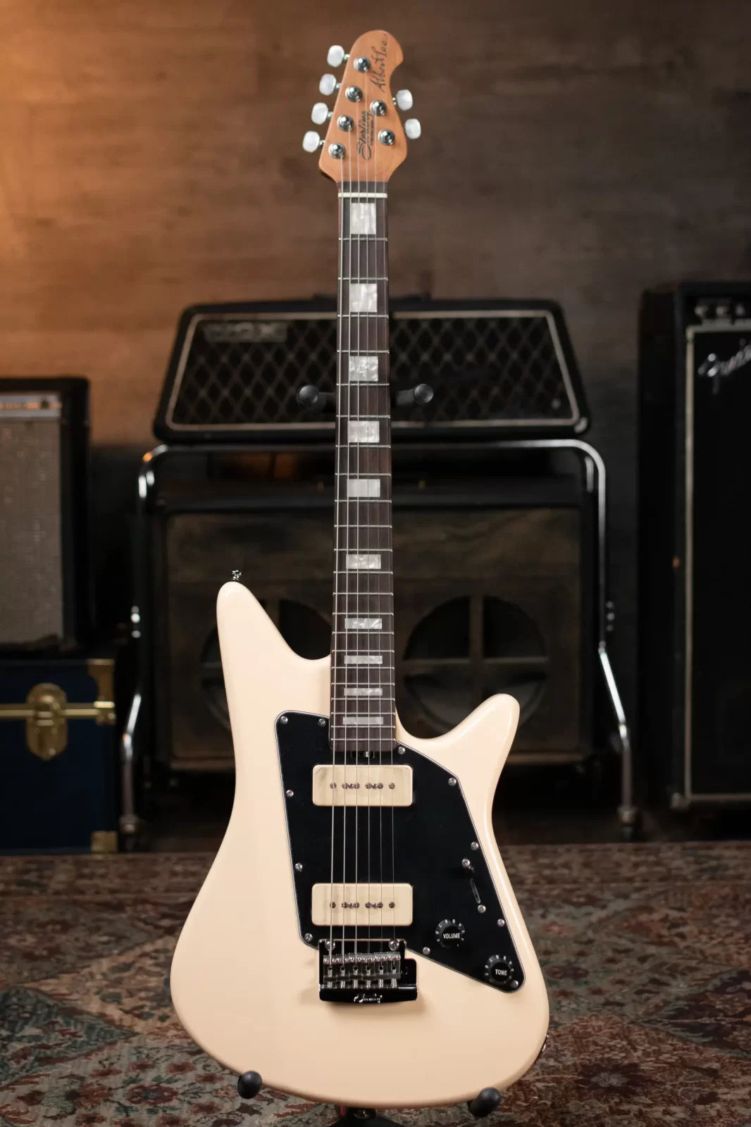 Sterling by Music Man Albert Lee P90 AL40P - Vintage Cream