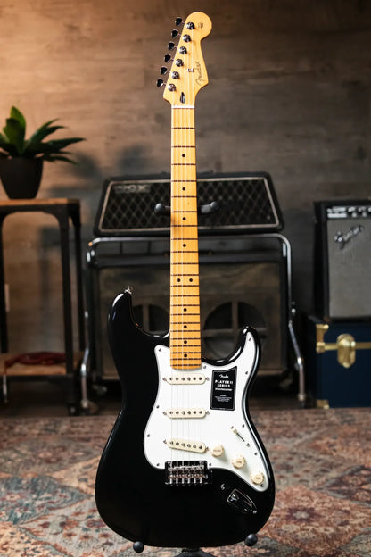 Fender Player II Stratocaster, Maple Fingerboard - Black