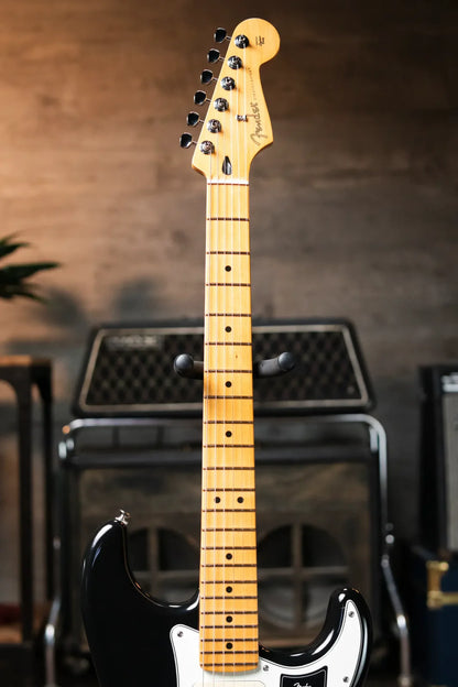 Fender Player II Stratocaster, Maple Fingerboard - Black
