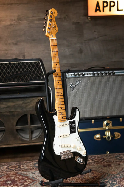Fender Player II Stratocaster, Maple Fingerboard - Black