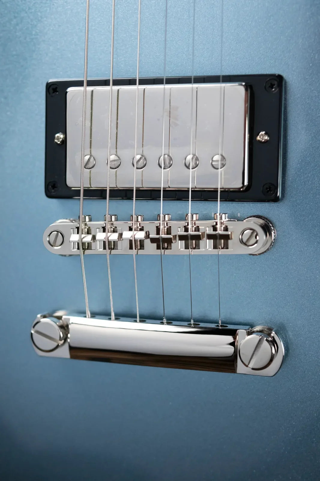 Epiphone Dave Grohl DG-335 Semi-Hollow - Pelham Blue with Hardshell Case