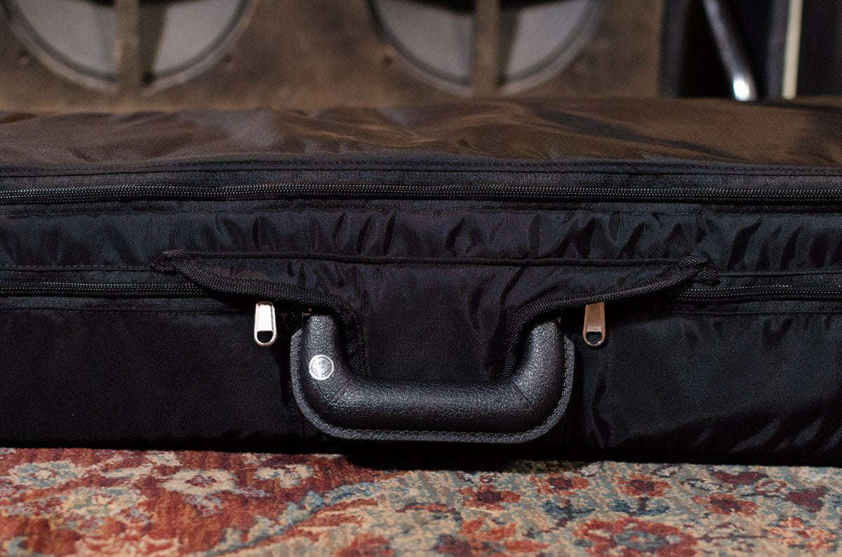 Bobelock 1029 Fiberglass Arrow Mandolin Case- Black/Wine