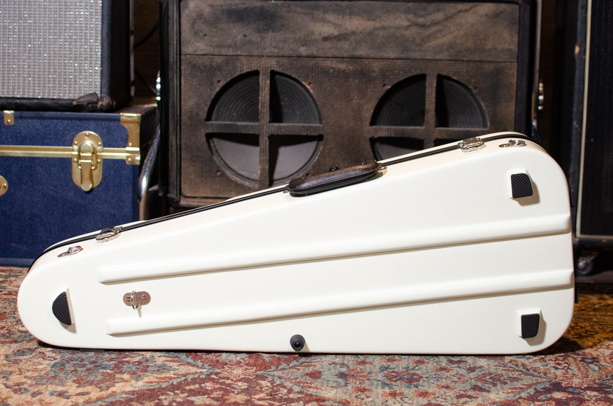 Bobelock 1029 Fiberglass Arrow Mandolin Case- Ivory/Blue