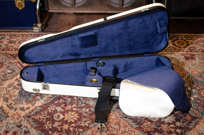 Bobelock 1029 Fiberglass Arrow Mandolin Case- Ivory/Blue