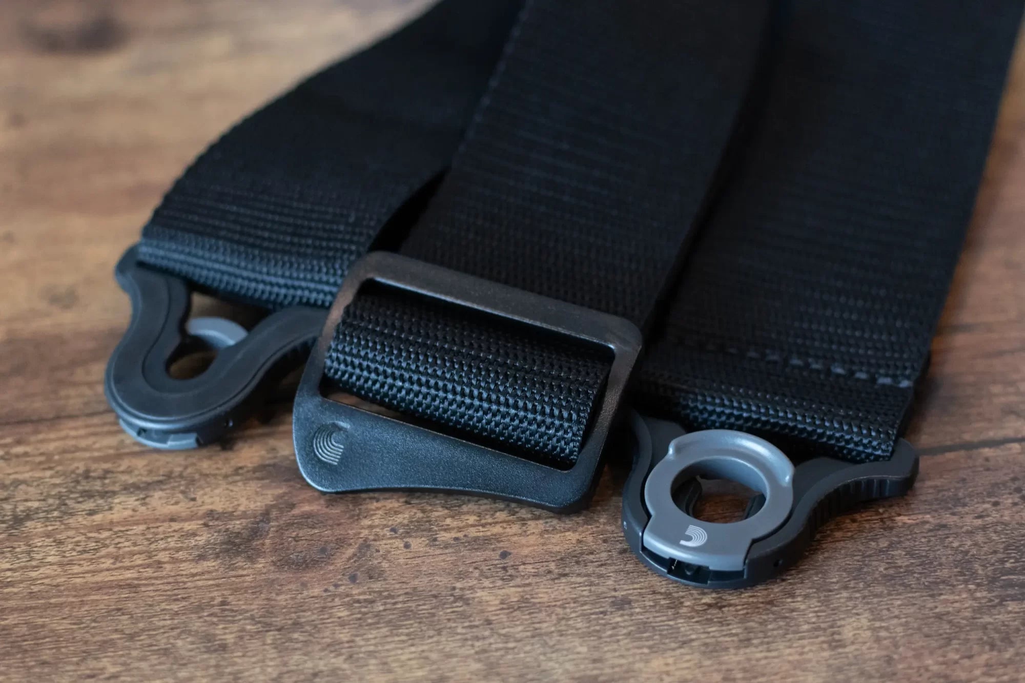 new D Addario Auto Lock Polypro Guitar Strap Black haggertys 4