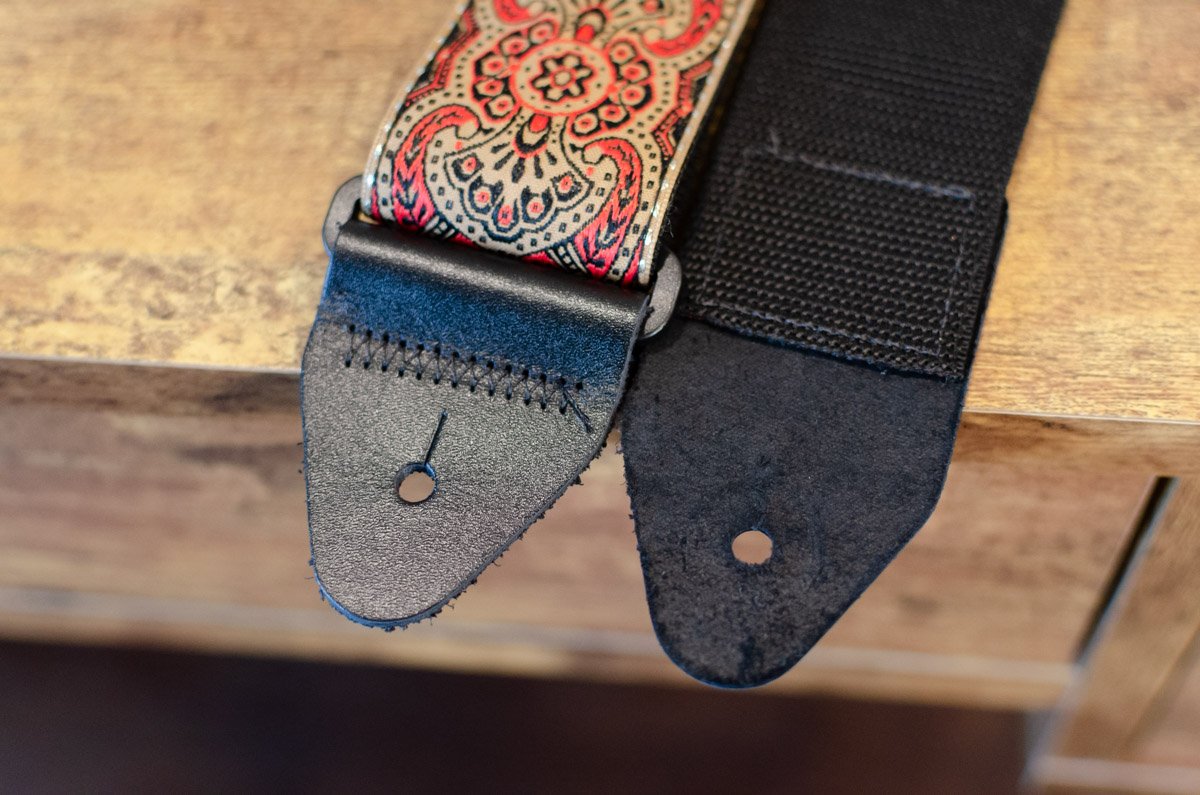 new ERNIE BALL P04162 CRIMSON PAISLEY JACQUARD STRAP haggertys 6