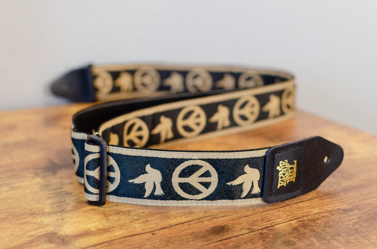 new ERNIE BALL P04613 PEACE LOVE DOVE STRAP haggertys 3
