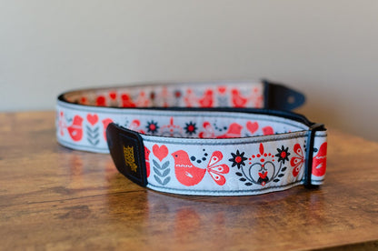 Ernie Ball P04689 Red Bird Winter Jacquard Guitar Strap