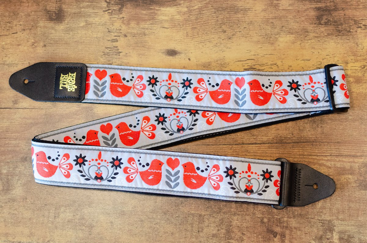 Ernie Ball P04689 Red Bird Winter Jacquard Guitar Strap