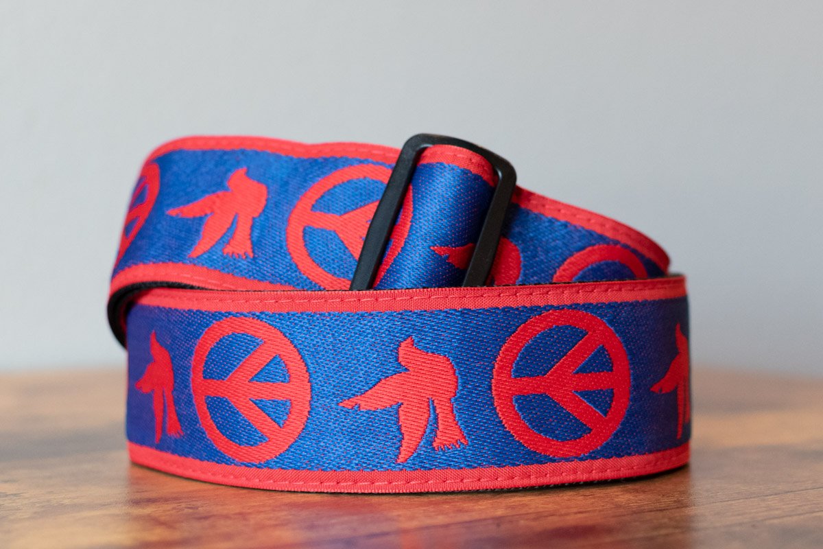 Ernie Ball P04698 Red and Blue Peace Love Dove Jacquard Guitar Strap