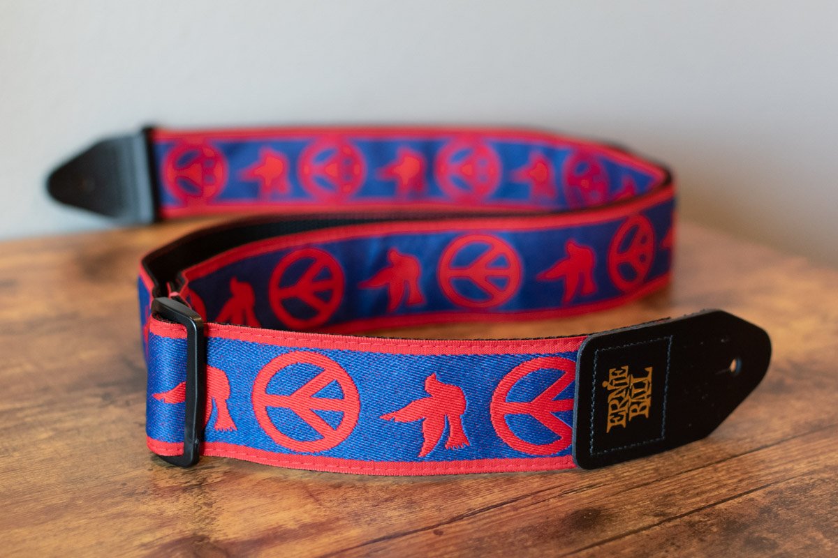 Ernie Ball P04698 Red and Blue Peace Love Dove Jacquard Guitar Strap
