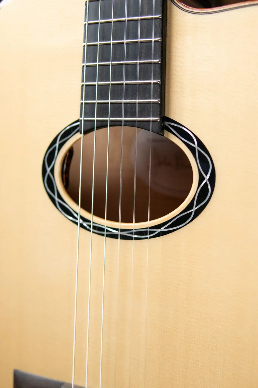 Eastman Cabaret-JB John Buscarino Classical Guitar with Hardshell Case