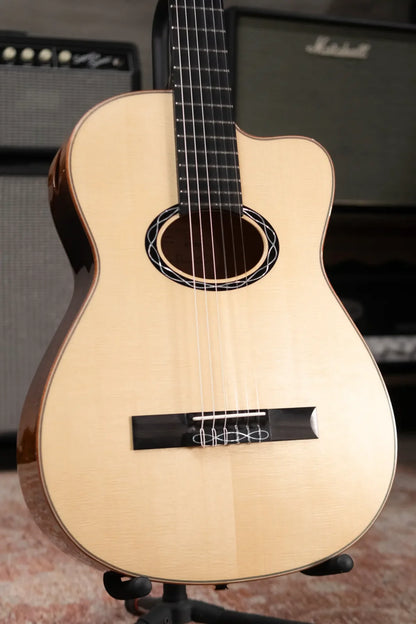 Eastman Cabaret-JB John Buscarino Classical Guitar with Hardshell Case