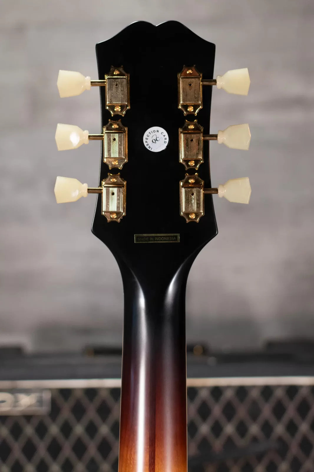 (RTO) - Epiphone J-200 (All Solid Wood; Fishman Sonitone) -  Aged Vintage Sunburst Gloss