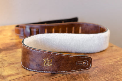 new Ernie Ball 2 5 Adjustable Italian Leather Strap with Fur Padding Chestnut haggertys 03