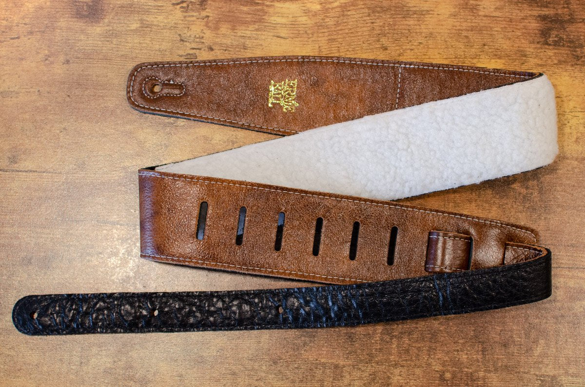 new Ernie Ball 2 5 Adjustable Italian Leather Strap with Fur Padding Chestnut haggertys 07