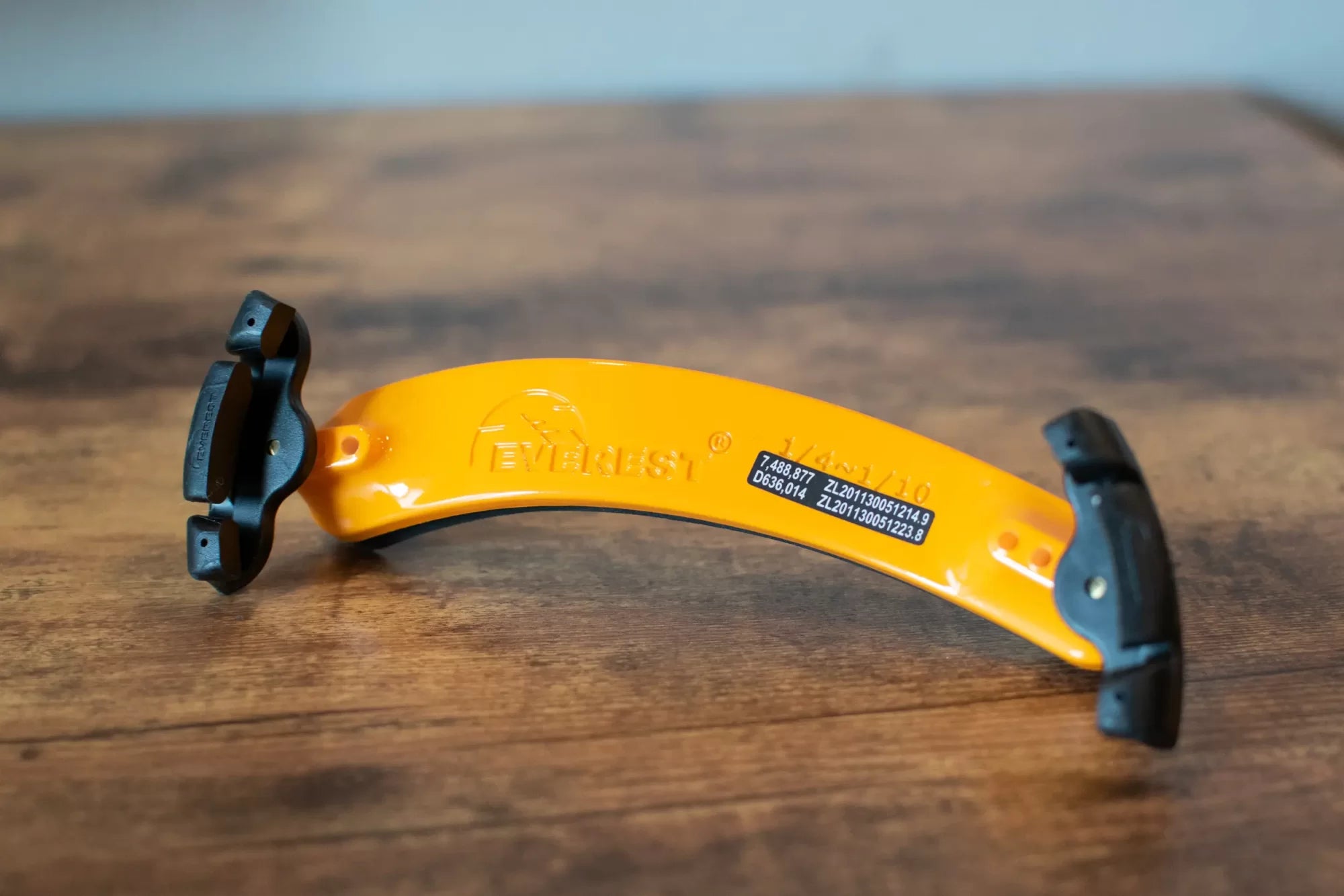 Everest Violin/Viola Shoulder Rest, Orange - 1/2-3/4