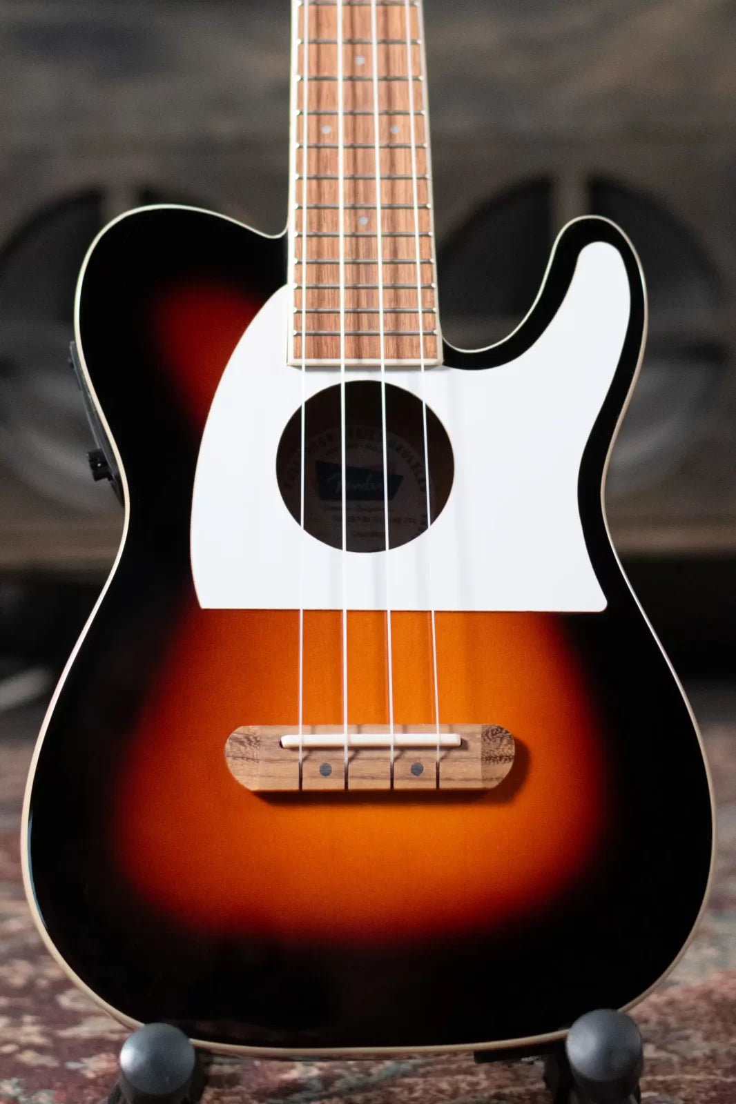 Fender Fullerton Tele Ukulele, White Pickguard - 2-Color Sunburst