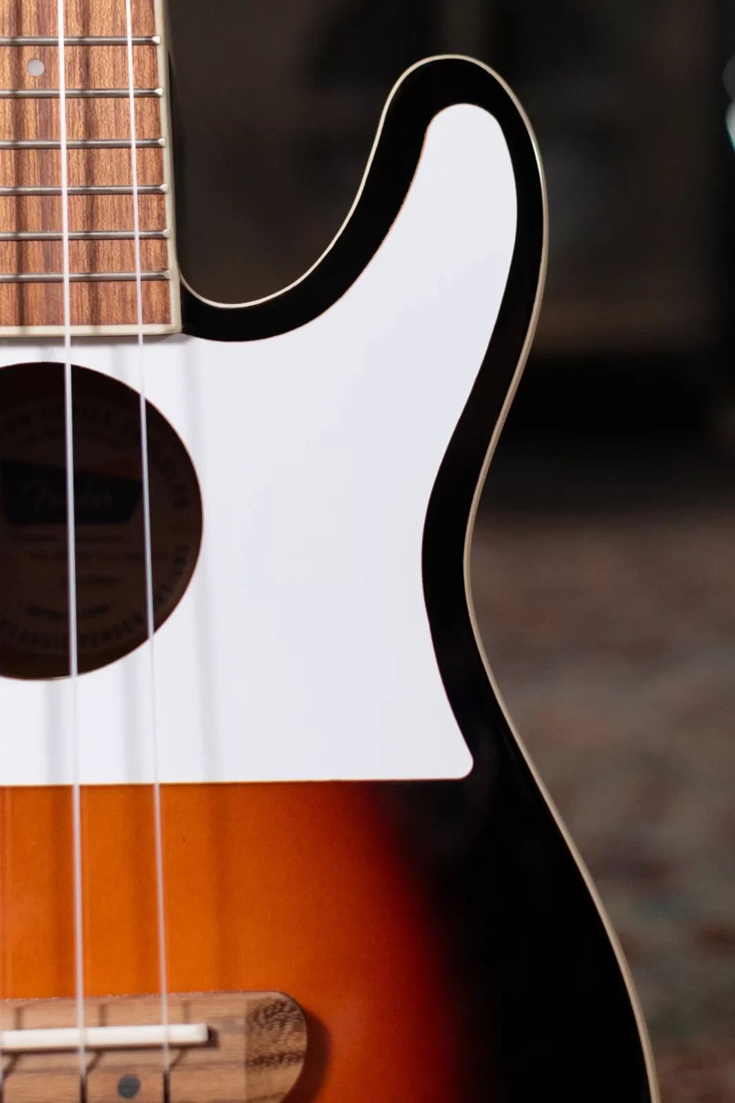 Fender Fullerton Tele Ukulele, White Pickguard - 2-Color Sunburst