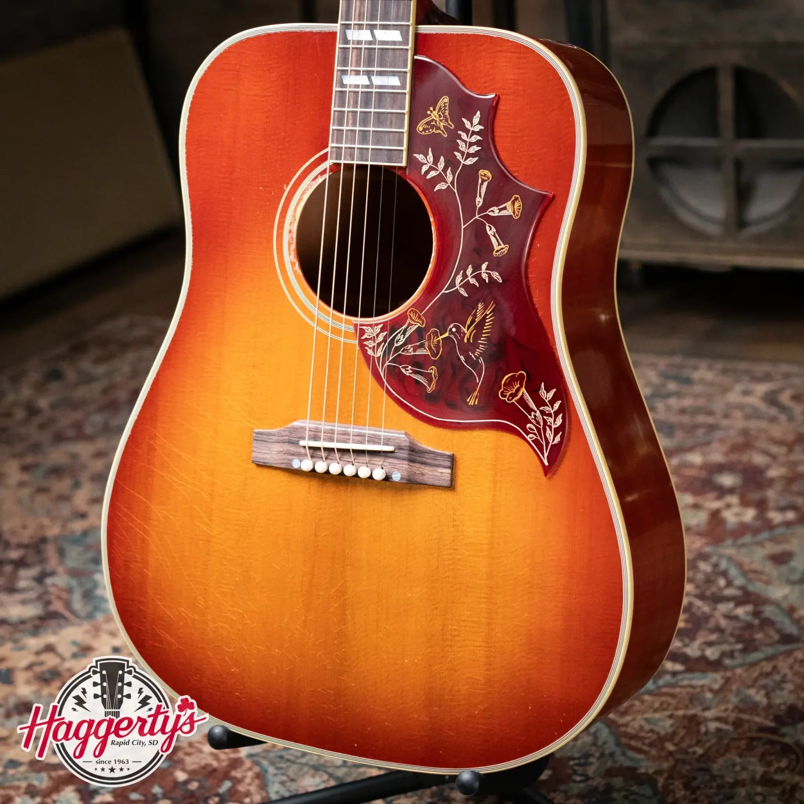 Gibson 1960 Hummingbird Light Aged - Heritage Cherry Sunburst with Hardshell Case