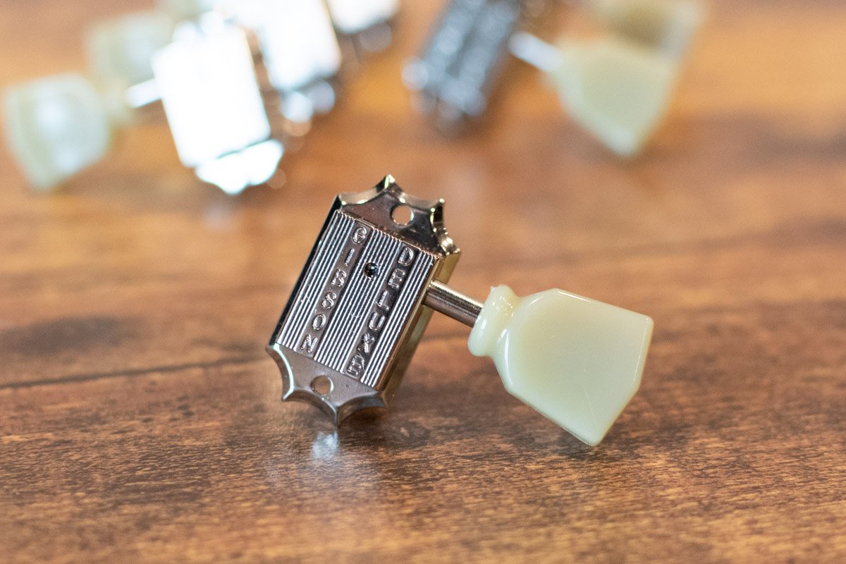 Gibson Vintage Nickel Machine Heads with Pearloid Buttons