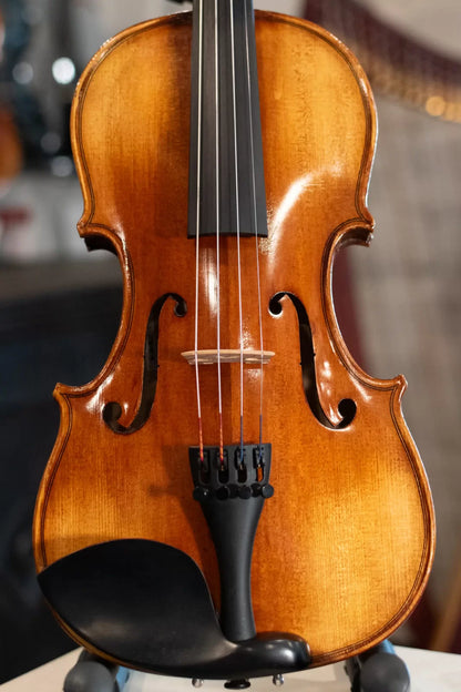 Krutz 100 Series Violin Outfit -1/8