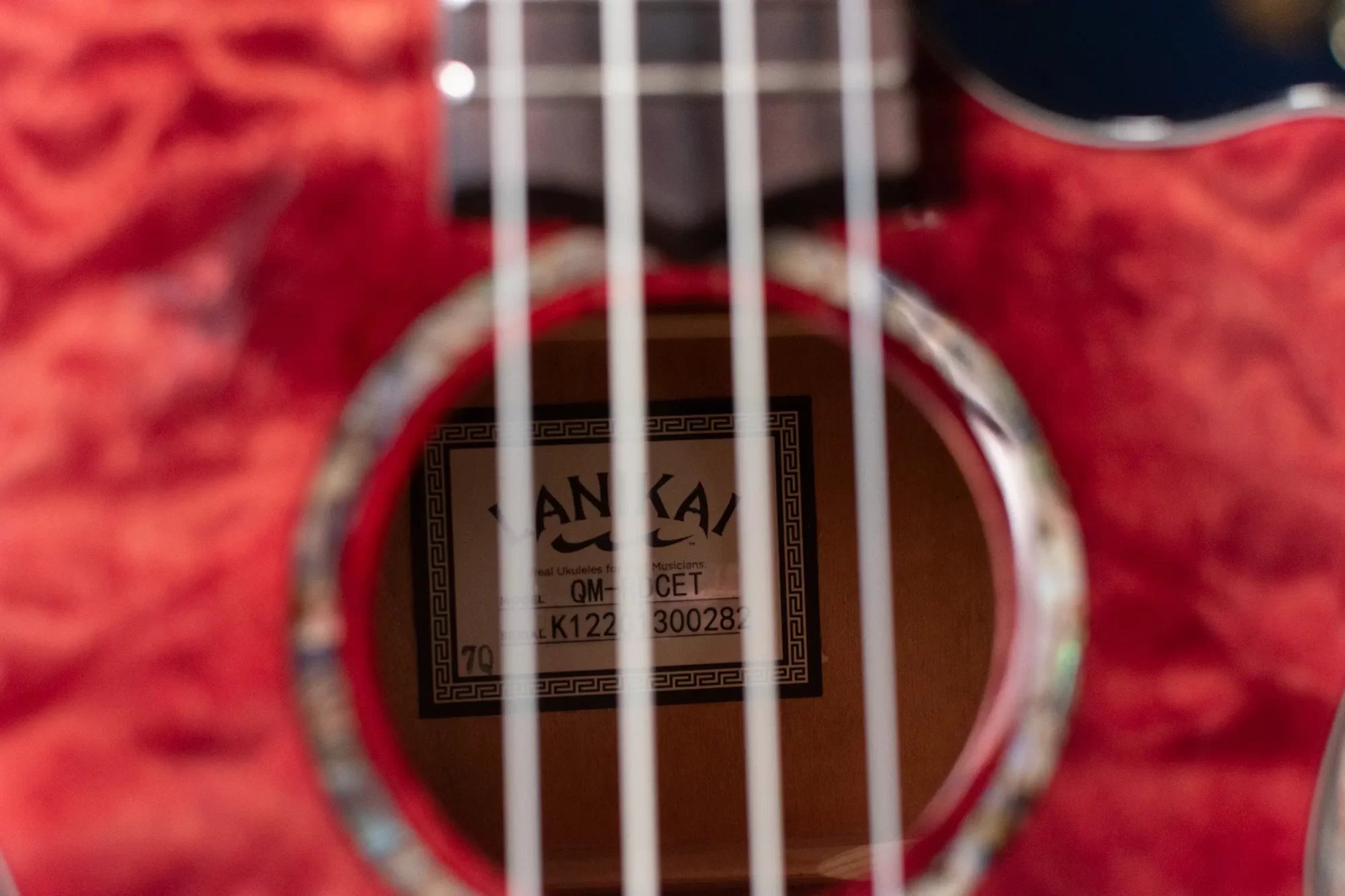 new Lanikai QM RDCET Quilted Maple Red Tenor Ukulele Cutaway w Electronics Gig Bag haggertys 12