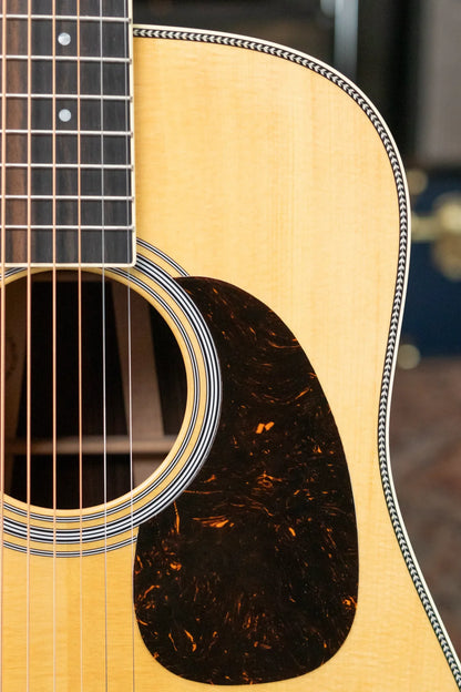 Martin HD-35 Dreadnought Acoustic Guitar with Hardshell Case