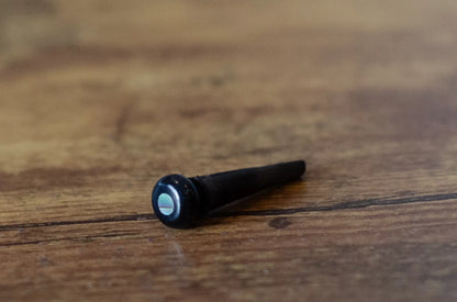 Martin Pearl Inlaid Bridge & Endpins (Ebony)