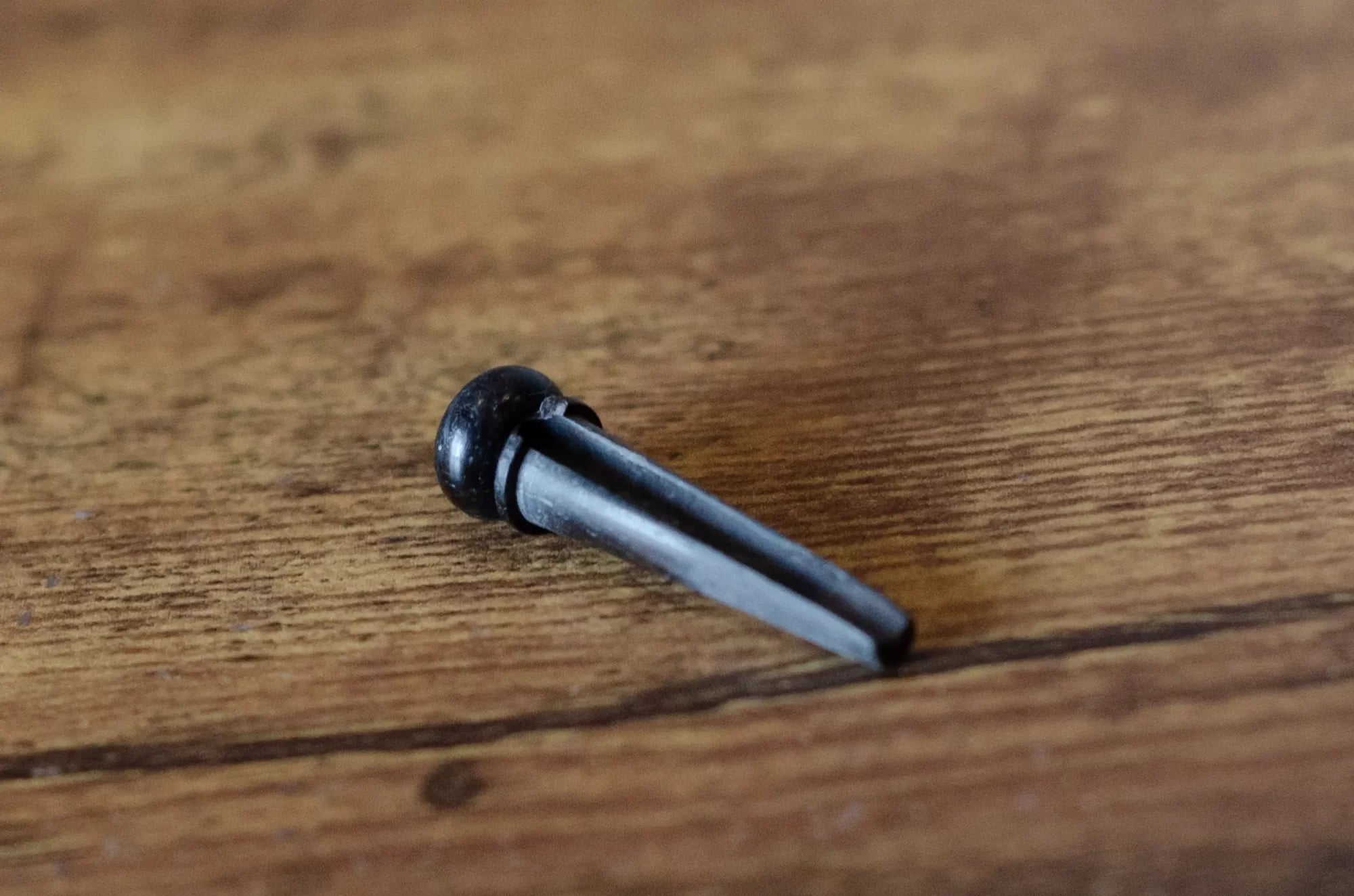 Martin Pearl Inlaid Bridge & Endpins (Ebony)